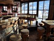 Bar in de Bifei's Hütt'n