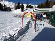 Kinderdoorgang bij de stoeltjeslift