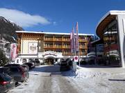 De Jesacherhof bij het dalstation