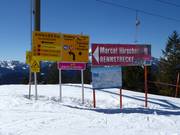 Bewegwijzering op de piste in het wintersportgebied Dachstein West
