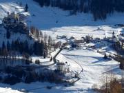 Uitzicht op de oefenhelling in Tarasp