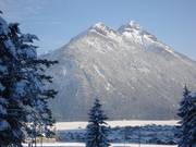 Uitzicht op de omliggende bergen