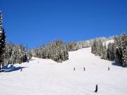 Afdalingen naar Sun Peaks Village