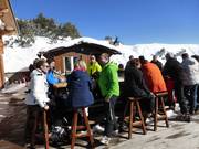 Après-ski-bar in het bergrestaurant Sareis