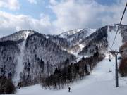 Uitzicht vanuit de gondelbaan op de Link Lift (verbindingslift)