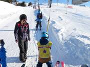 Bij de sleeplift wordt er extra op kinderen gelet.