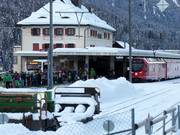 Station van de Rhätische Bahn in Scuol