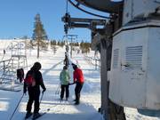 Hulp bij het instappen bij de sleeplift