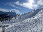 Diepe sneeuwhellingen op de Planai