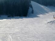 Lichte en brede piste