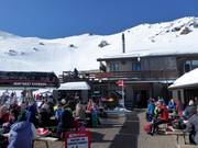 Zonneterras bij het Sky High Café