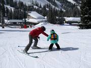 Skiles bij de tweezitsstoeltjeslift Chickadee