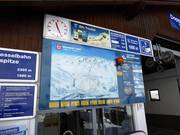 Informatie bij het instappunt van de stoeltjeslift in het dal