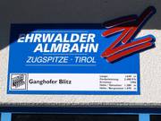 Informatiebord bij het begin van de skiliften