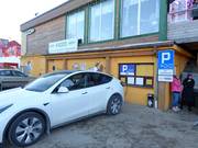 Elektrische laadpaal bij het dalstation Winterpol