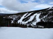 Uitzicht op de pistes op de Skalsfjället
