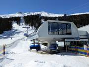 Wasserkar - 6-persoons hogesnelheidsstoeltjeslift (koppelbaar) met kap