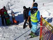 Hulp bij het instappen in de sleeplift