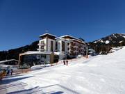 Exclusieve ligging: het Schlosshotel Fiss direct aan de piste