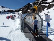 Happy Valley Carpet 1 - Overdekt(e) transportband/Moving Carpet