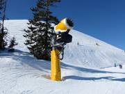 Krachtige sneeuwkanon in het skigebied Trysil