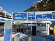 Informatie bij het instappunt van de stoeltjeslift