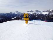 Krachtige sneeuwkanon bij Buffaure