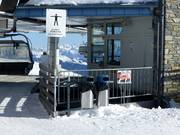 Afvalbakken zijn te vinden bij tal van stations