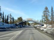Weg naar het skigebied Dundret Lapland