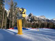 Sneeuwkanonnen bij Ciampedie