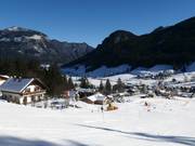 Uitzicht op de accommodaties in Gosau