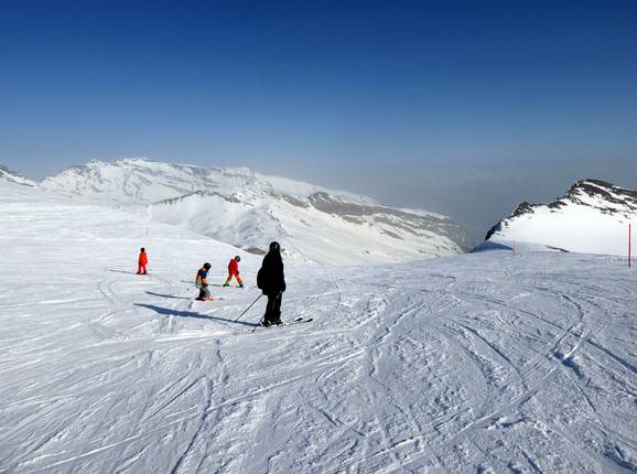 Brede pistes en een prachtig panorama domineren in Laax