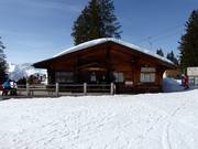 Skischoolkantoor bij het bergstation