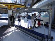 Het personeel is altijd aanwezig bij de instap.