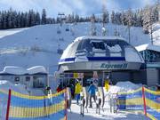 Höfi-Express II - 4-persoons hogesnelheidsstoeltjeslift (koppelbaar) met kap