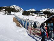 Sunny I - Overdekt(e) transportband/Moving Carpet