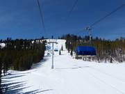 Lewis & Clark - 4-persoons hogesnelheidsstoeltjeslift (koppelbaar) met kap