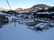 Uitzicht op de accommodaties in Fieberbrunn bij het dalstation