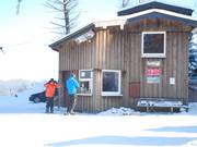 Hier wordt u geholpen – Het "Mittelstation" is kassa, informatiebalie, kiosk en controlecentrum in één.