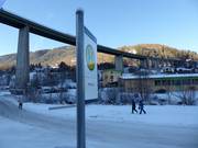 Bushalte direct bij het dalstation van de Bergeralmbahn