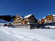 Alm Gut bij het dalstation Silverjet 1