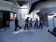 Het vriendelijke personeel is altijd aanwezig bij de liften.