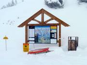 Informatiebord in het skigebied van Kicking Horse