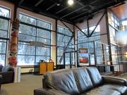 Verzorgde lounge bij het dalstation van de gondelbaan