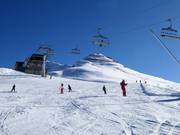 Gemakkelijke piste bij de 8-persoons stoeltjeslift Familienglück