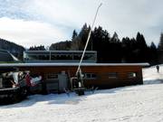 Lansbesneeuwing bij het dalstation van de Belchenbahn