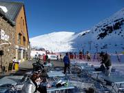 Le Merlans midden in het skigebied