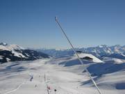 De sneeuwlansen vind je op bijna elke afdaling.