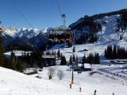 Almen 8er Schwarzeck - 8-persoons hogesnelheidsstoeltjeslift (koppelbaar) met kap en stoelverwarming