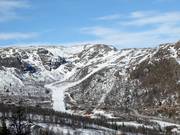 Uitzicht op de 1225 m hoge Roni